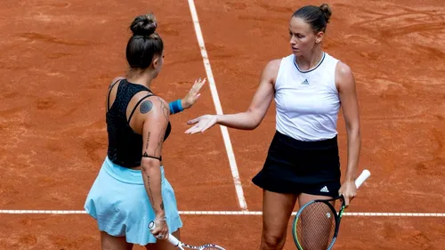 După ce a postat imagini ireale din vestiarul jucătoarelor de tenis, o româncă se teme de repercusiuni: „Îmi e frică să fac plângere!