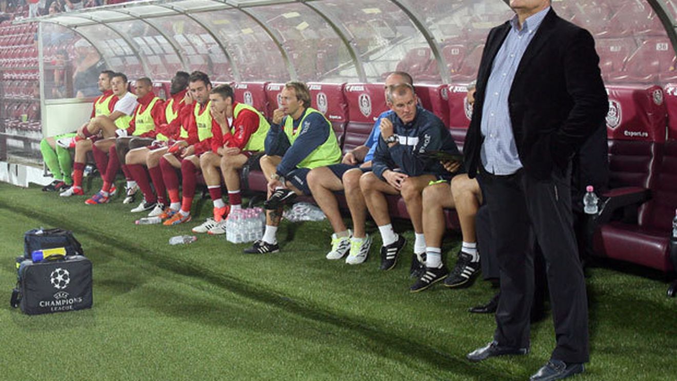 Ezitările din Liga I nu-l sperie pe Andone în perspectiva meciului cu Basel: "Putem anihila orice atac!" "Fălcosul" pariază pe Steaua în EL