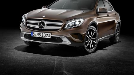 Mercedes-Benz lansează azi GLA, un nou SUV compact premium