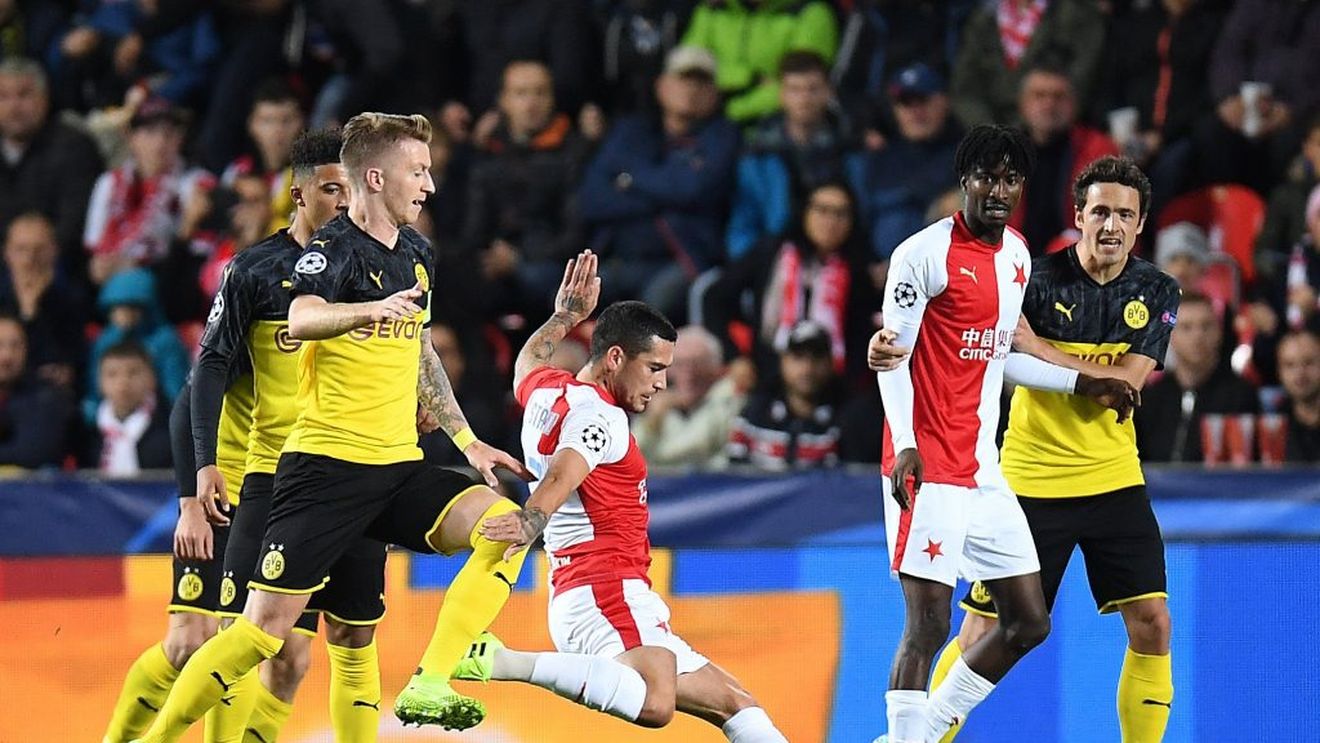 Nicolae Stanciu, un nou joc excelent în Liga Campionilor. Atacat cu pahare de suporterii lui Dortmund, românul i-a trimis mingea printre picioare lui Reus și a fost aproape să marcheze | GALERIE FOTO