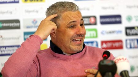 Marius Șumudică, felicitat că nu a semnat cu Universitatea Craiova: „Ar fi fost un pas înapoi!” | VIDEO EXCLUSIV ProSport Live