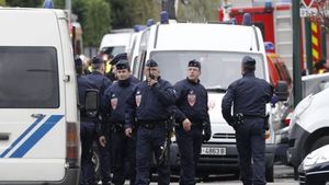 Autocarul echipei PSG, cu un geam spart după ce a fost atacat de fanii echipei Marseille