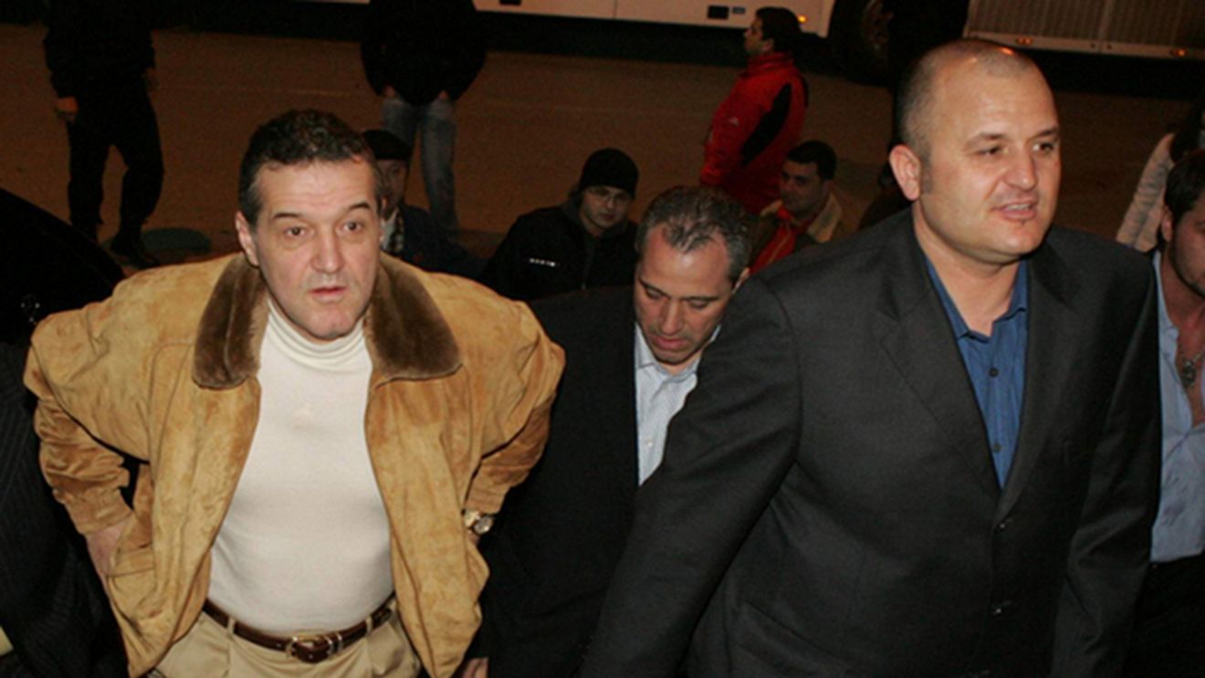 Mititelu se implică din nou în conflictul Becali - Armată: "E clar care e Steaua! În jurul acestor branduri sunt o groază de fripturiști care așteaptă să mănânce și ei ceva"
