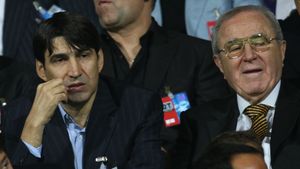 Pițurcă, și investitor? **Cîrțu: "Am auzit că vine cu Păunescu și că vor finanța echipa"