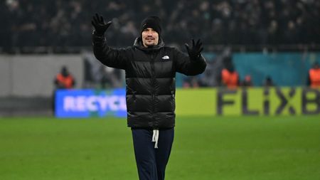 N-a mai rezistat. Ce a făcut Darius Olaru, direct de pe gazon, deși n-a jucat niciun minut în FCSB - PAOK 2-0