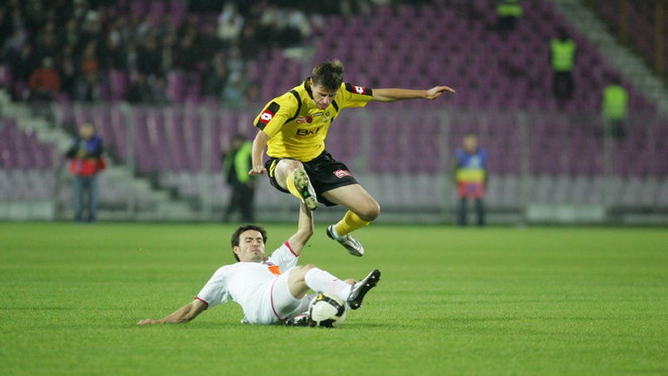 Vali Bădoi, un an la Craiova