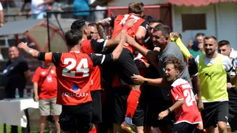 ACSM Reșița, fără milă în partida cu AFC Câmpulung Muscel! Trupa lui Flavius Stoican a dat de pământ cu adversarii și a reușit scorul începutului de sezon: ”Jucătorii au intrat cu determinare, atitudine”
