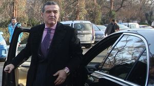 Becali: "Dacă mă ajuți să câștig la 'masa verde' cu Dinamo, nu mai susțin Rapidul"** Iancu: "Câștigi sigur!"