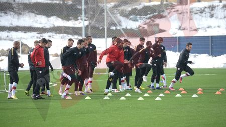 FOTO: Dinamo s-a mutat în Pantelimon din cauza terenurilor impracticabile de la Săftica. Matei și Buia s-au pregătit separat
