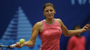 Cu fruntea sus!** Irina Begu pierde finala cu Azarenka în două seturi