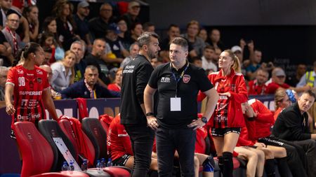 Naționala României de handbal feminin întâlnește Ungaria și pare în derivă! Florentin Pera are un lot cu sportive care mai mult nu joacă și care nu înscriu goluri în Liga Campionilor unde avem trei echipe de club cu bugete impresionante. SPECIAL