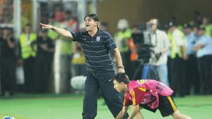 Lăcătuș "Acasă vom ataca"