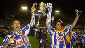 EXCLUSIV | "Ce-ai face dacă o rolă de hârtie te-ar lovi în cap?". Cum vede Gâlcă reacția care a generat un scandal monstru la PAOK - Olympiakos și dezvăluirea despre Oscar din timpul unui meci al lui Espanyol