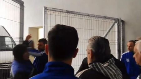 FOTO & VIDEO | Incidente pe "Oblemenco", cu jucătorii de la FC U Craiova în prim-plan! "Nu suntem infractori". Adrian Mititelu a reacționat imediat 