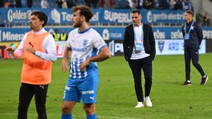 Ce s-a întâmplat, de fapt, pe holul spre vestiare la Craiova – Dinamo. Răsturnare de situație în scandalul descris de Rădoi: „Avem imaginile de pe camerele de filmat”