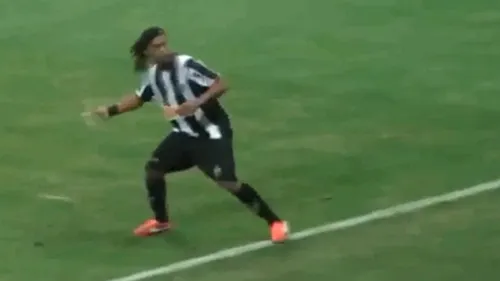 Toți se întreabă de ce a reacționat așa! VIDEO - Ronaldinho a vrut să fie 