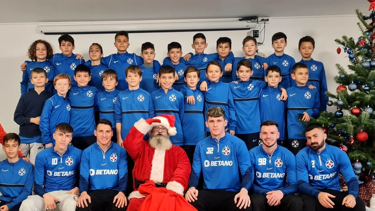 Moș Crăciun i-a vizitat pe juniorii de la FCSB! Tavi Popescu, Miculescu și Cordea l-au ajutat să împartă darurile | VIDEO