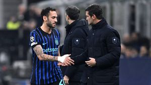 Cum s-a schimbat modul lui Chivu de a comunica la Inter. Gazzetta dello Sport: „Mai puține zâmbete, mai multe controverse”