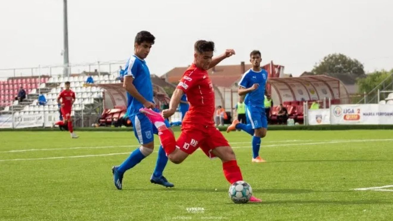Un club din Serie A, în negocieri cu UTA Arad pentru transferul unui internațional U18! Mijlocașul ar putea fi coleg cu un alt român în Italia