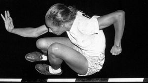 Prima campioană olimpică de culoare,  Alice Coachman Davis, a încetat din viață la 90 de ani