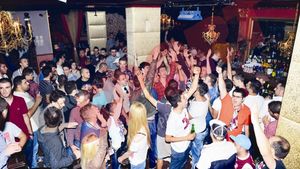 Petrecere de adio. Rapidiștii au fost invitații fanilor într-un club din Capitală