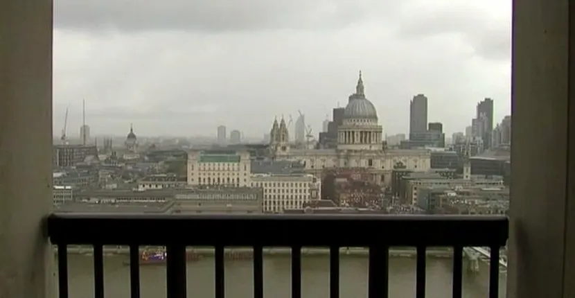 Incident groaznic în Londra: un copil a fost aruncat de pe terasa Muzeului Tate Modern