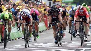 4 titani pentru tricoul curcubeu, cea mai înaltă distincție în ciclism. Cine se impune în cursa de șosea de la Mondialele din Richmond