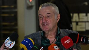 Anunțul zilei despre transferul fotbalistului de la FCSB la Universitatea Craiova. Mihai Rotaru se poate răzbuna pe Gigi Becali: „E greu de înțeles”