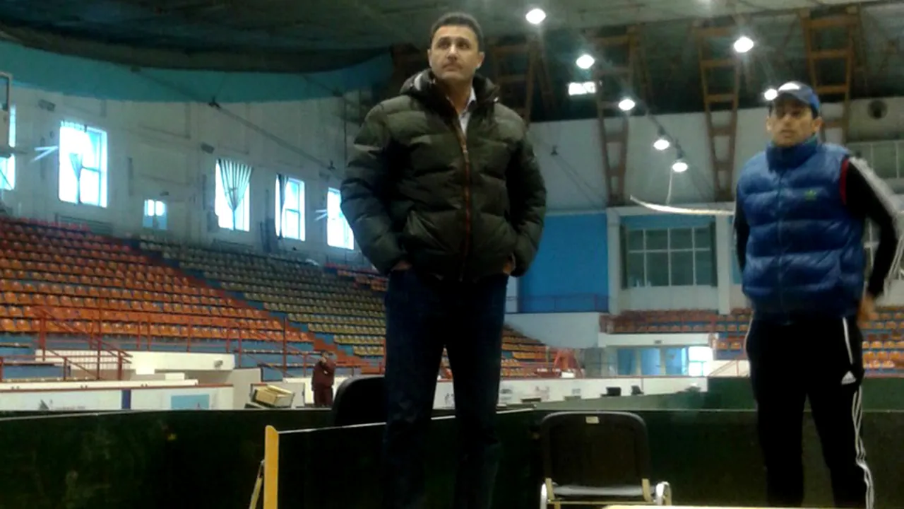 George Cosac în inspecție la patinoarul din Galați: 