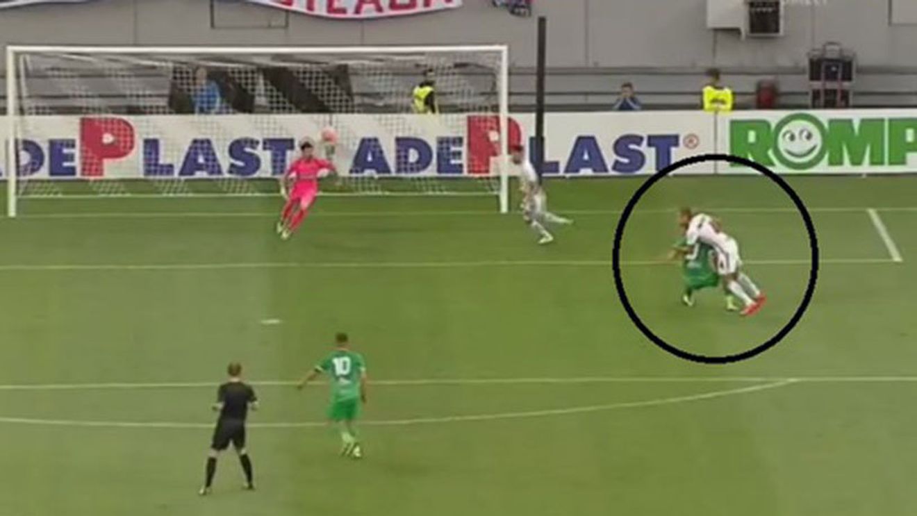 FOTO | Greșeală gravă făcută de Marius Avram la meciul Steaua - Chiajna. Ilfovenii ar fi trebuit să aibă un penalty. Reacția lui Ion Crăciunescu