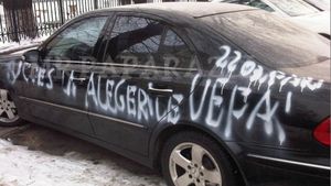 ''Știu cine mi-a vopsit mesajele pe mașină**, mi-a trimis și scrisori cu însemne satanice"