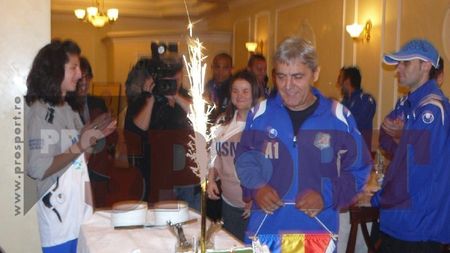 Petrecere pentru ziua lui Sorin Cârțu