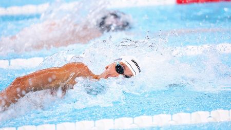 David Popovici a luat medalia de aur la Campionatele Europene U23! Și-a nimicit adversarii cu timpul din finala la 200 m liber