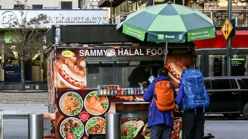 Situație incredibilă! Chelsea a interzis unui food truck de lângă stadionul Stamford Bridge să îi mai vândă burgeri fotbalistului vedetă pentru că s-a îngrășat prea mult!