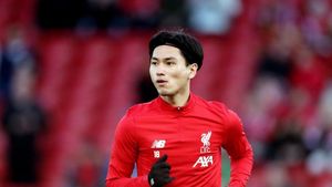 Liverpool pregătește un transfer de senzație pentru această vară: Takumi Minamino + o sumă importantă de bani pentru Lucas Ocampos, de la FC Sevilla!