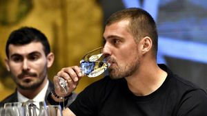 Dezvăluirile lui Dani Oțil despre Gabi Tamaș și ce au discutat la 3 dimineața: „Eu știu toate shaormeriile din Cluj!”