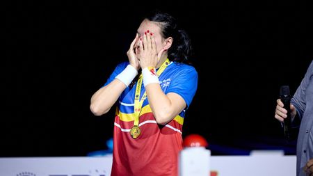 Cristina Neagu, lacrimi şi durere în noul an: „S-a transformat în infinit”