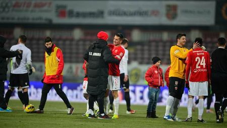 Andone are încredere în noul proiect de la Dinamo, dar cere răbdare: "Bălgrădean  și Grigore nu sunt Lobonț și Gică Popescu"