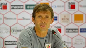 "Nu ne considerăm favoriți, Dinamo a crescut după venirea lui Contra". Antrenorul lui Bilbao, impresionat de trei dinamoviști: "Îmi plac foarte mult!"