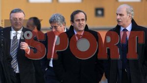 FOTO Platini a inspectat lucrările la Stadionul Național