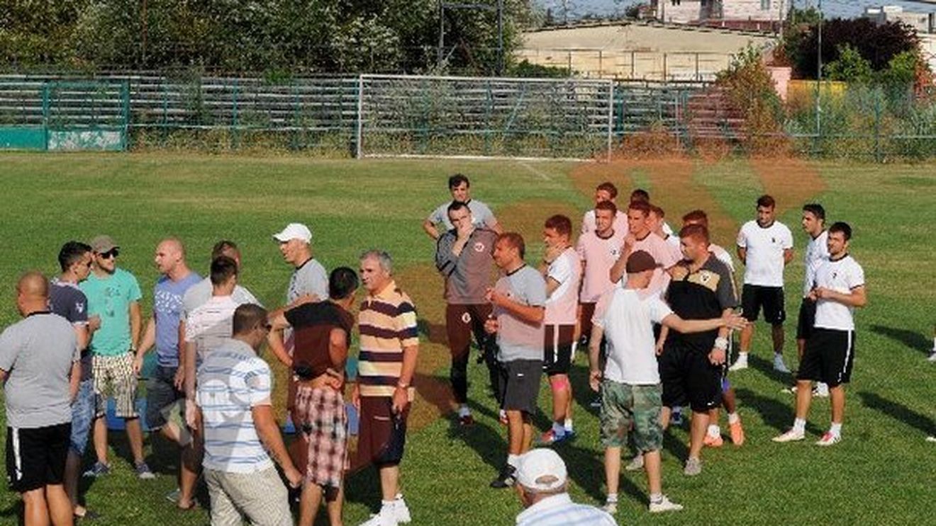 Mai e cale de împăcare?** "Specialista în fotbal corp la corp pe tot terenul, vrea să-l demită? Niculescu a făcut o mare greșeală"
