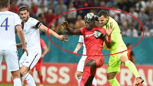 Patronul FCSB tună după ce echipa sa a fost dezavantajată în meciul cu Anderlecht din Conference League: „Așa ceva nu se face. Nu doar că îl ia de gât, dar îl trage de tricou, îl pune jos!”