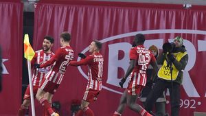 Sepsi OSK - Universitatea Craiova 3-1. Achahbar marchează „dubla” prin care covăsnenii câștigă, după ce oaspeții egalaseră printr-un henț de curtea școlii făcut de Kolic