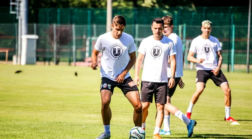 Jucătorii de la ”U” Cluj, mulțumiți că s-au întors la antrenamente. Laurențiu Rus: ”E un început, o luăm pas cu pas și important e să fim sănătoși. Ne-a lipsit fotbalul”. FOTO de la prima ședință de pregătire