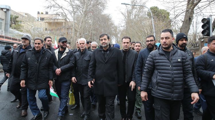 Iran a anunțat ce va face imediat ce va primi răspunsul, în timp ce Trump a amenințat că „o civilizație va muri diseară”