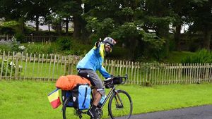 CICLISM | Românul care a traversat pe bicicletă 5 țări în 15 zile. Sorin Găgeanu: "Starea de bine depinde numai de tine!"