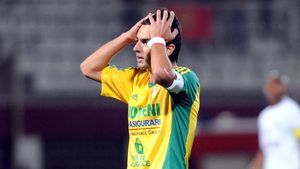 Poveste "made in România"!** Rică și Dică au fost dați afară de Mioveni după ce au renovat vestiarele din propriile buzunare