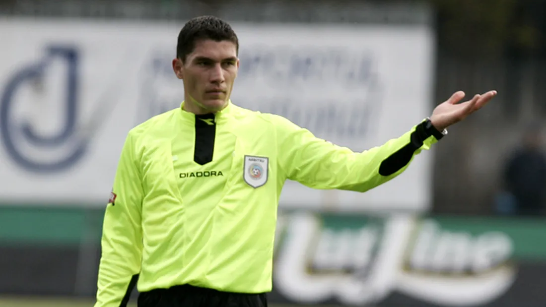 Istvan Kovacs arbitrează** FC Argeș - Dacia Mioveni