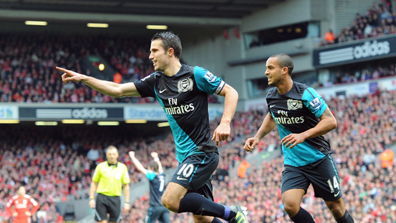 Van Persie i-a executat pe "cormorani"!** Olandezul a semnat o dublă în Liverpool - Arsenal 1-2