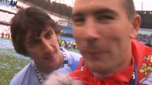 VIDEO** "Esticii" celor de la City s-au distrat la interviuri! Kolarov către Savic: "Odjebi ljakse!"